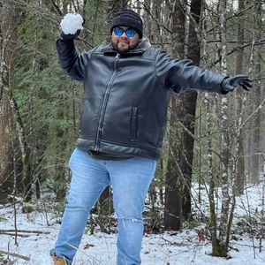 Meet your Posher, Rene